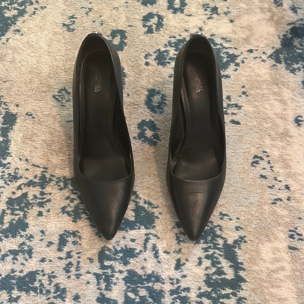 Classic Michael Kors Pointed Toe Pumps